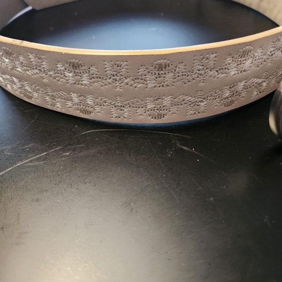 Embroidery belt